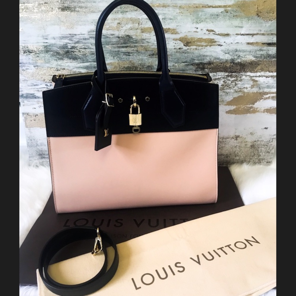 LOUIS VUITTON City Steamer MM Vanilla Black